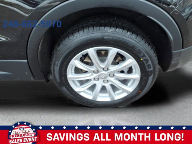 Used 2023 Cadillac XT4 Luxury w/ Cold Weather Package image 8