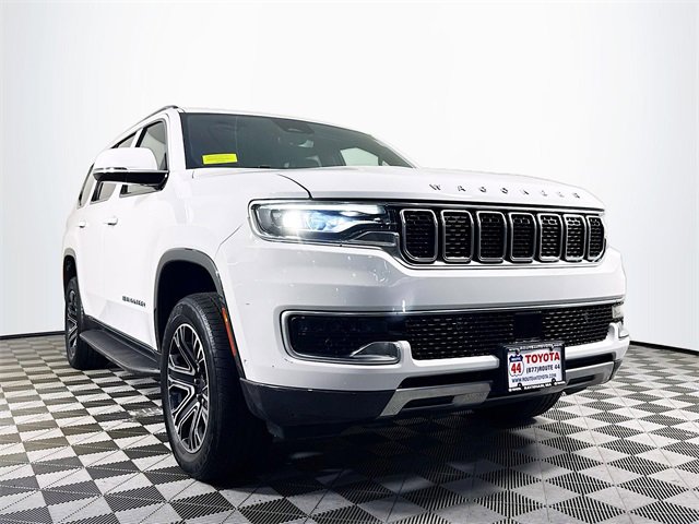 Used 2022 Jeep Wagoneer Series III w/ Flexible Seating Group image 10