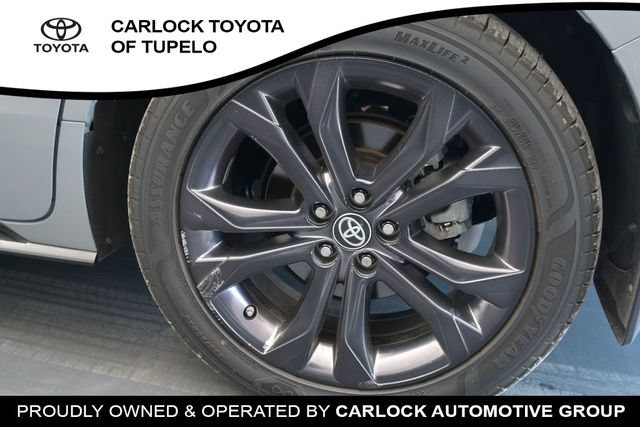 Used 2024 Toyota Sienna XSE FWD image 14