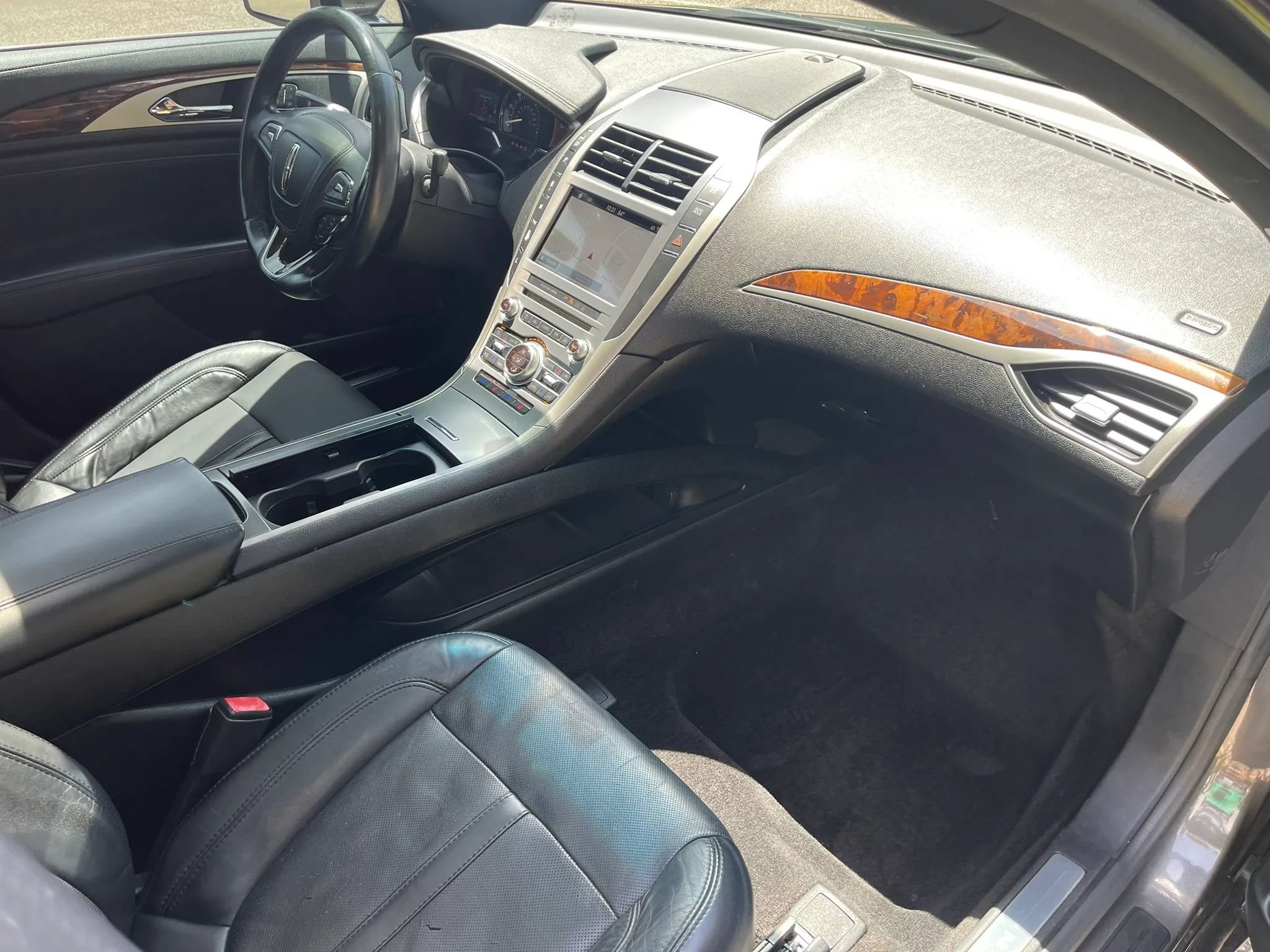 Used 2017 Lincoln MKZ Reserve FWD image 14