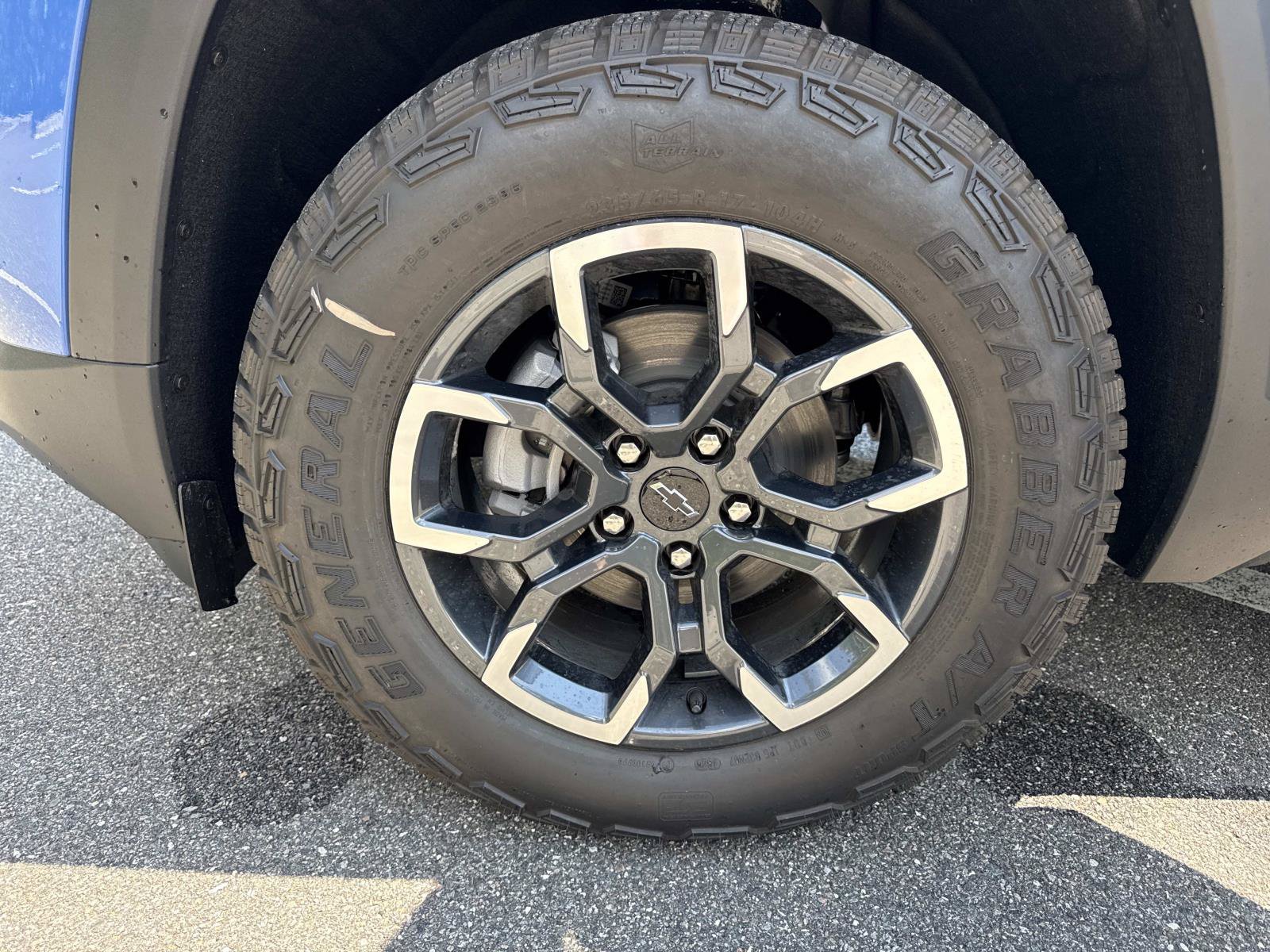 New 2027 Chevrolet Equinox ACTIV w/ Safety and Technology Package FWD image 34