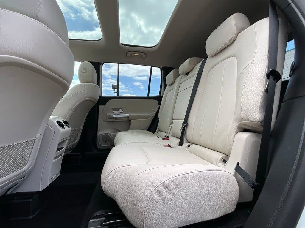 Used 2022 Mercedes-Benz GLB 250 4MATIC image 13
