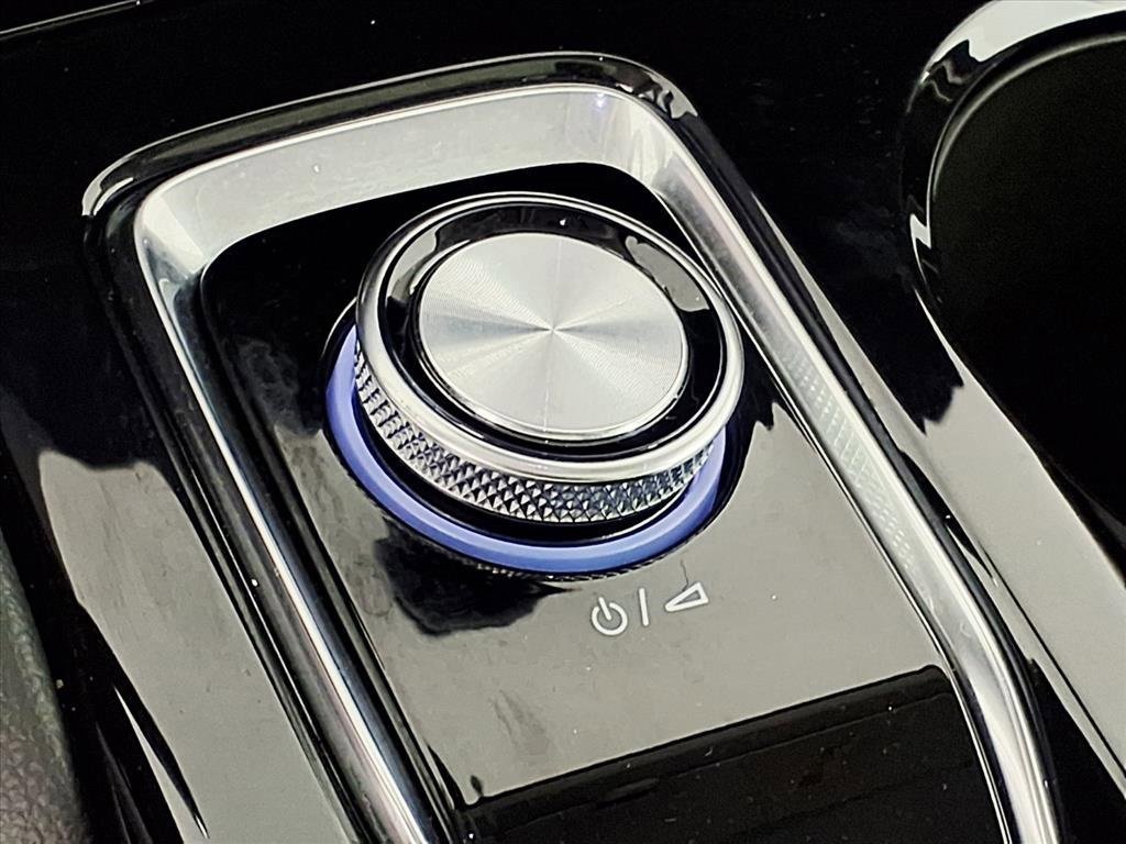 Used 2024 Buick Envision Avenir image 7