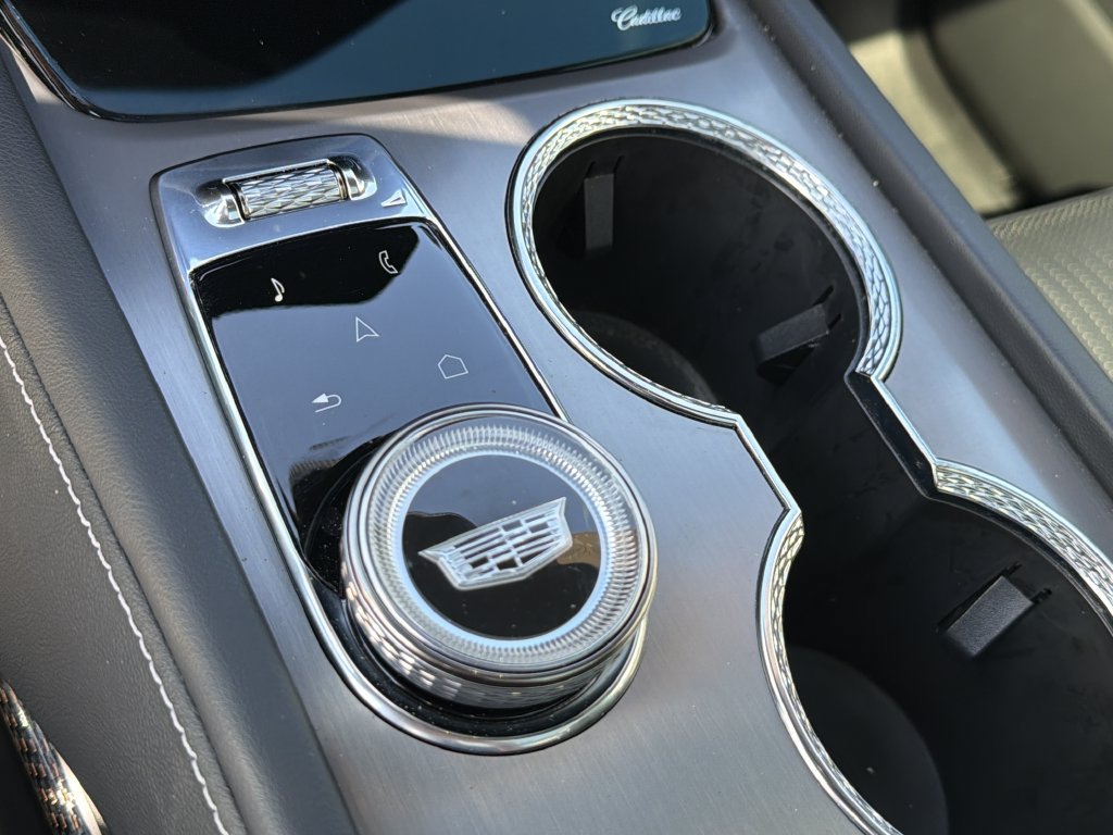 Certified 2026 Cadillac Vistiq Luxury AWD/4WD image 30