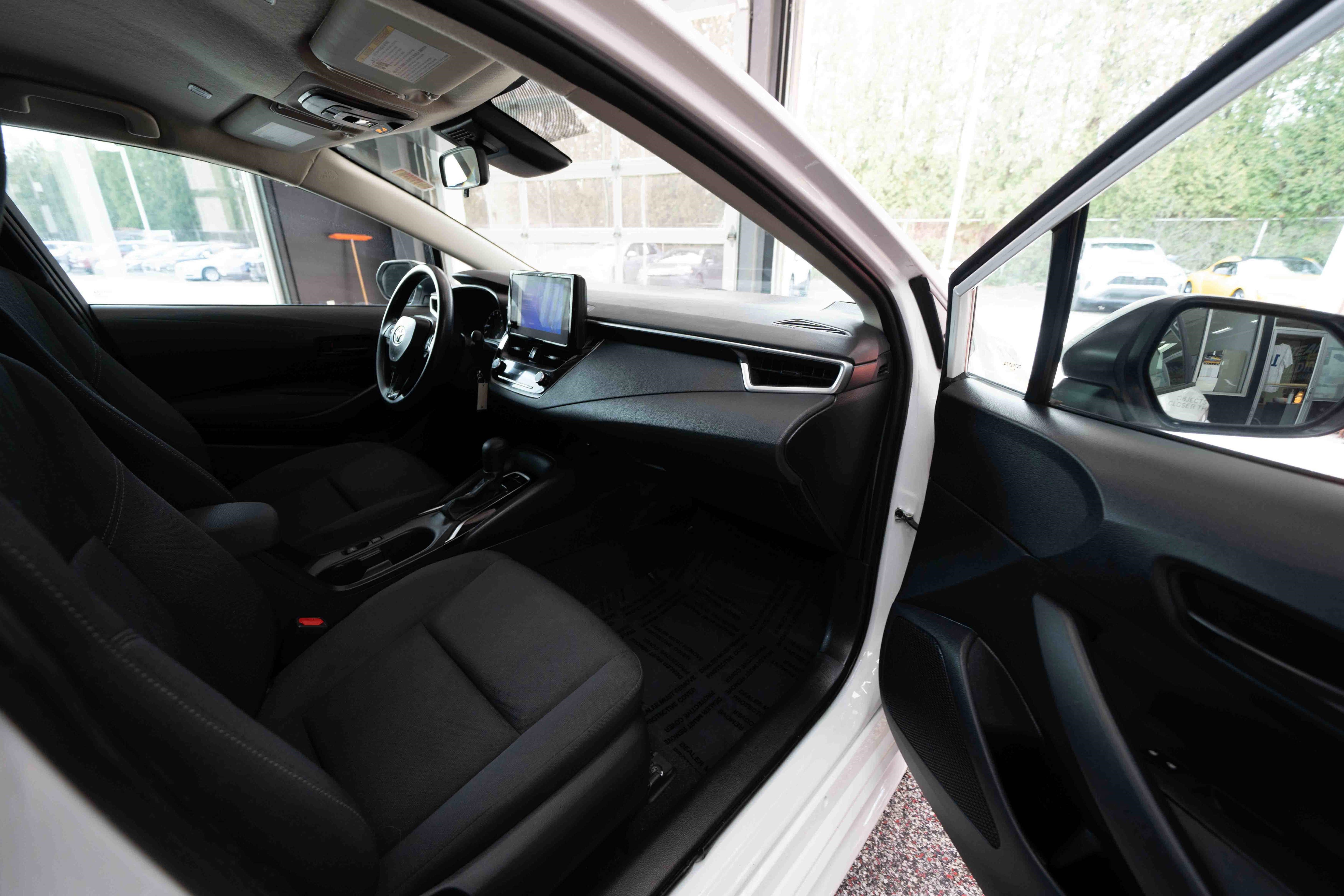 Used 2024 Toyota Corolla LE image 25