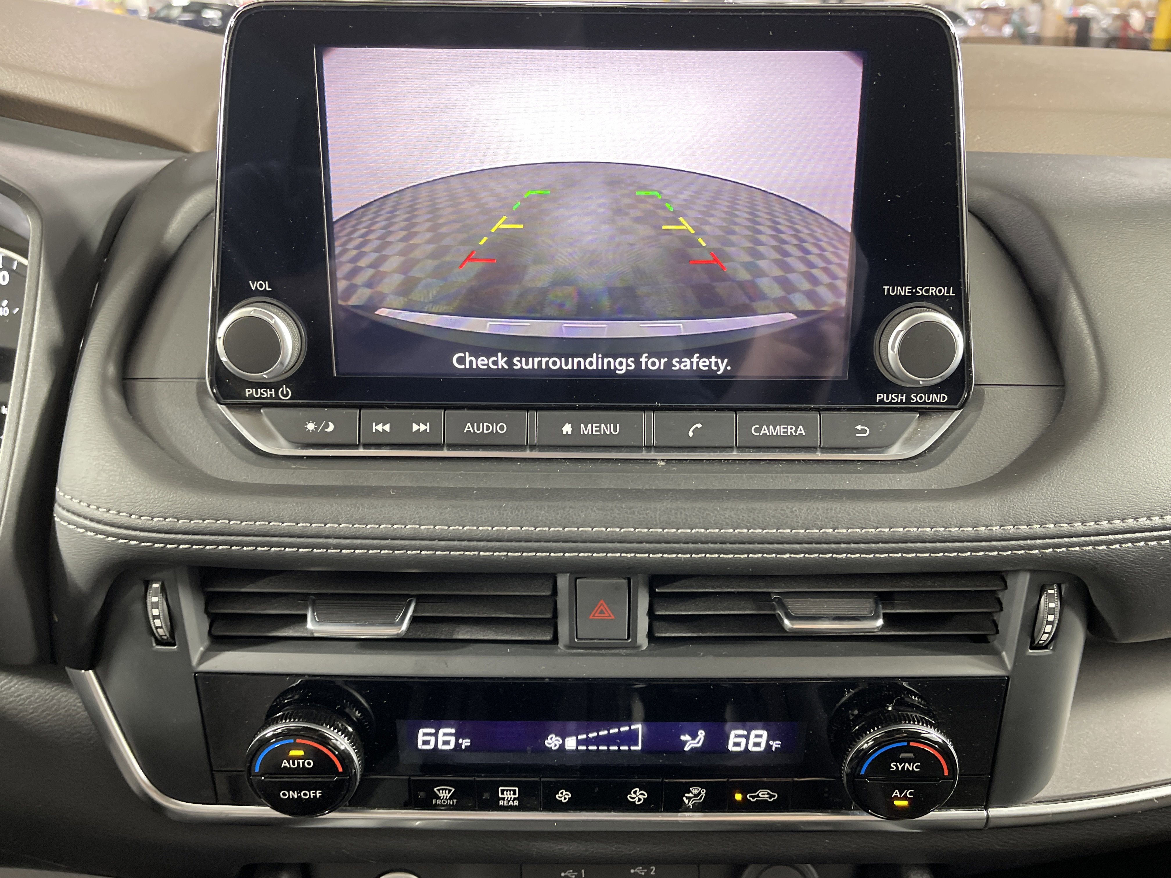 Used 2023 Nissan Rogue SV image 23