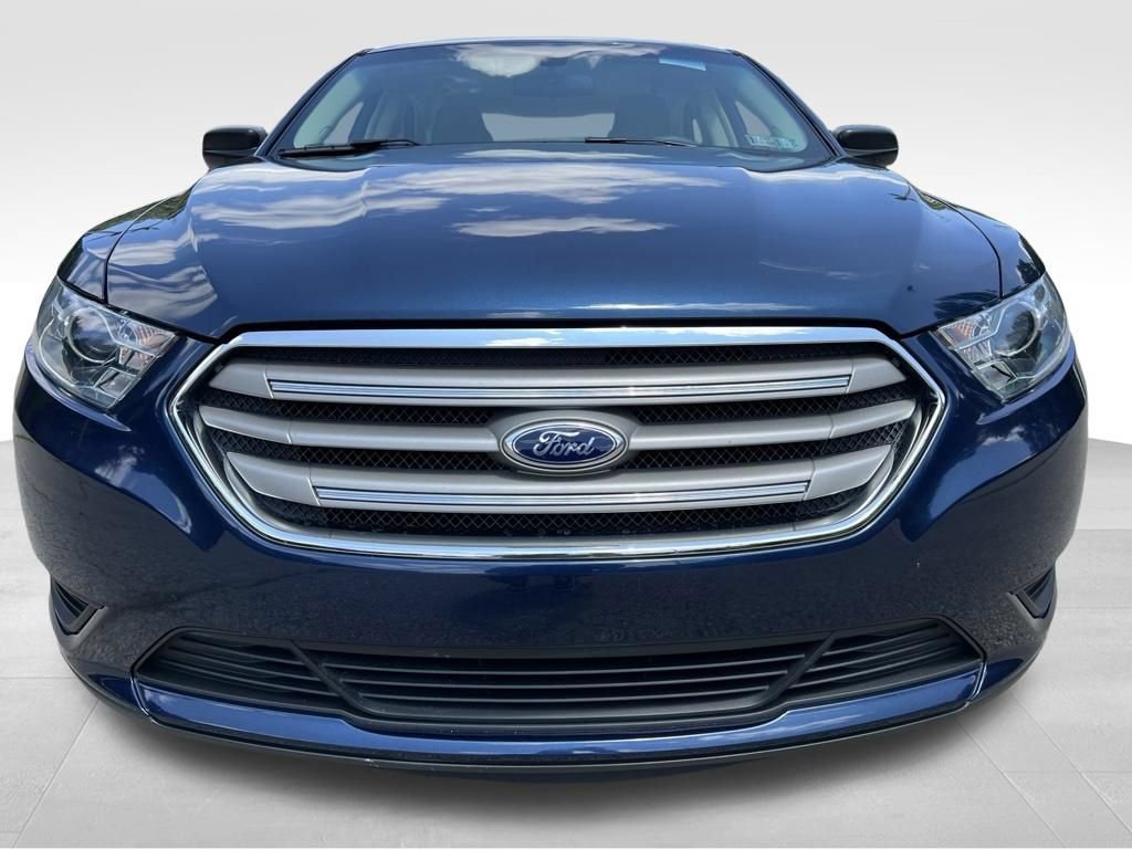 Used 2016 Ford Taurus SE FWD image 3