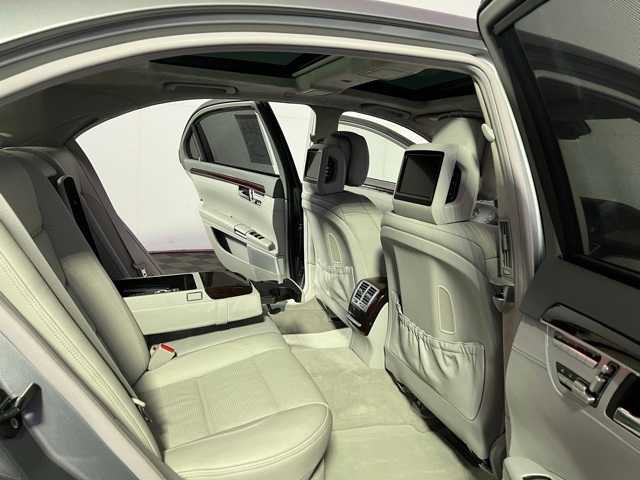 Used 2012 Mercedes-Benz S 63 AMG image 28