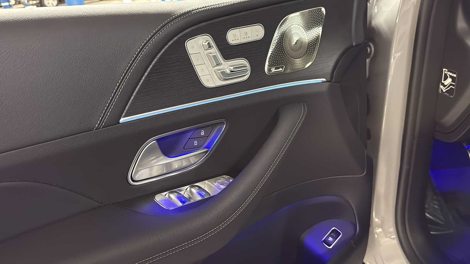 New 2026 Mercedes-Benz GLS 450 4MATIC image 15