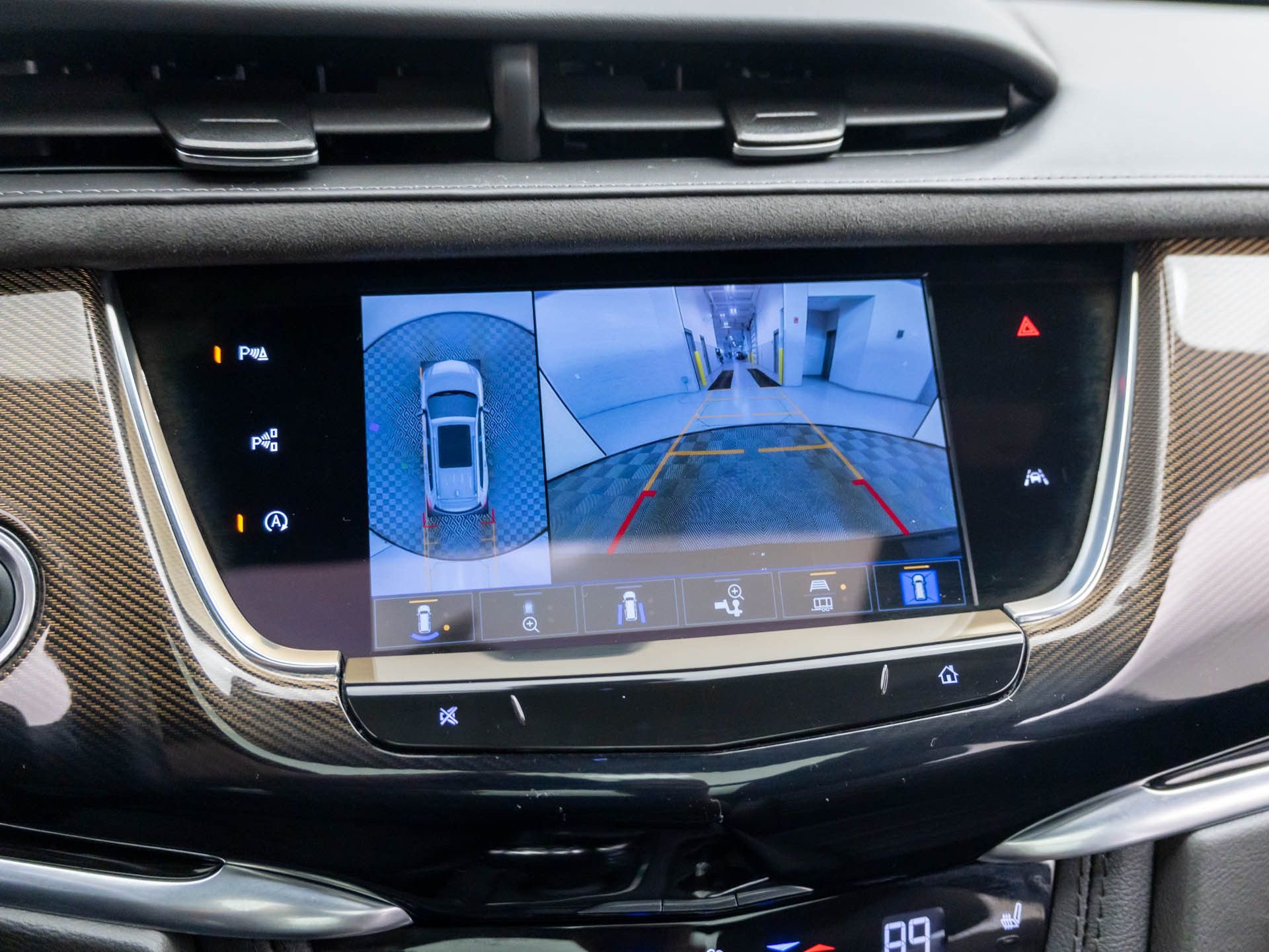 Certified 2025 Cadillac XT6 Premium Luxury w/ Platinum Package image 26