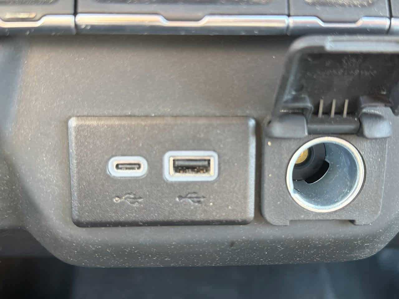 Used 2025 Chevrolet Silverado 3500 W/T image 19