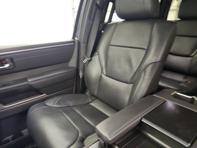 Certified 2025 Toyota Sequoia Platinum AWD/4WD image 18