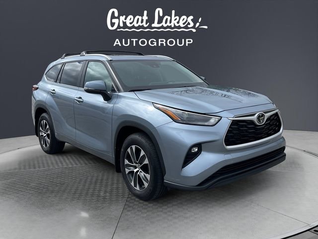 Used 2024 Toyota Highlander XLE image 7