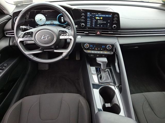 Used 2022 Hyundai Elantra SEL w/ Convenience Package image 11