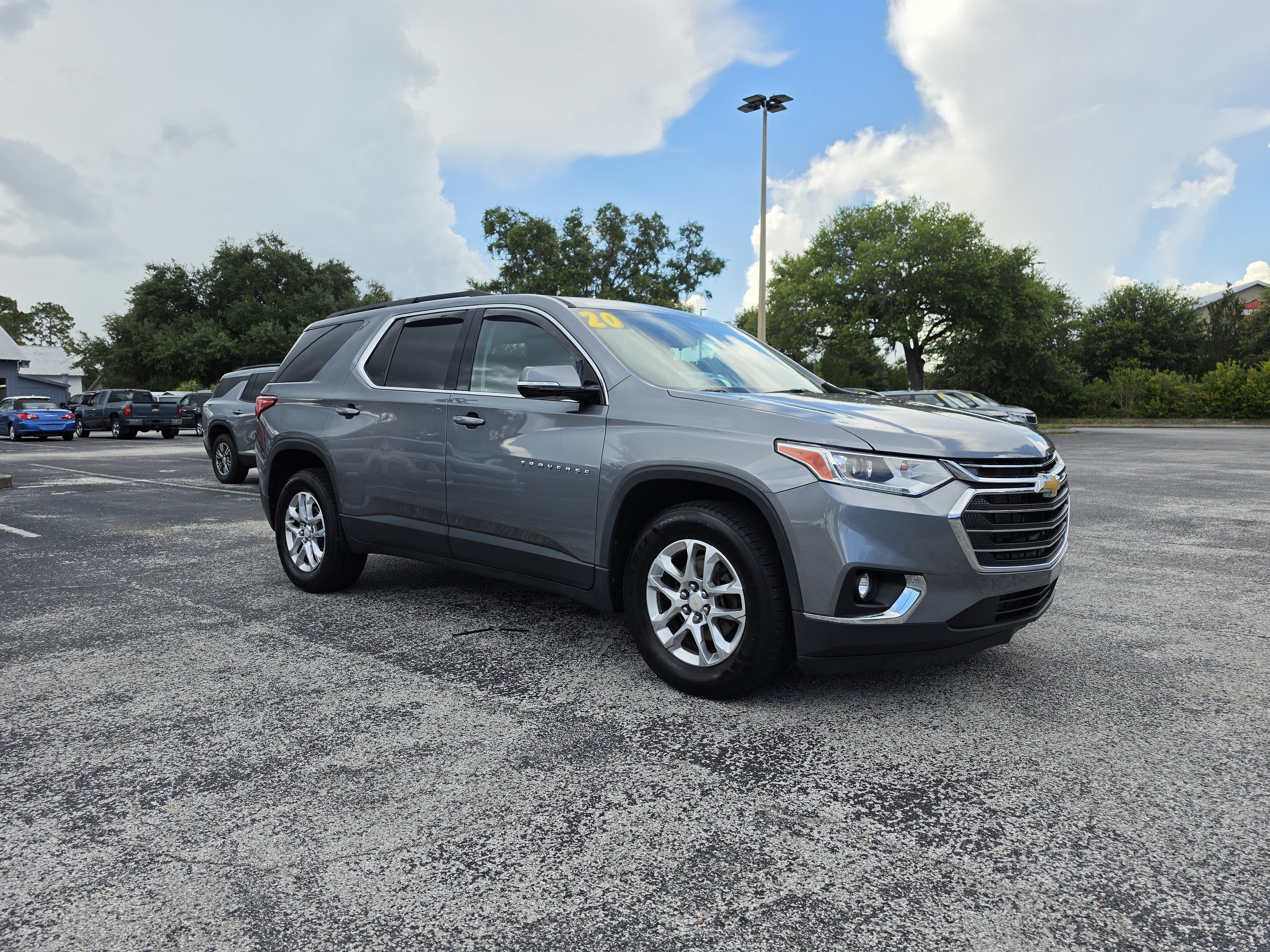 Certified 2020 Chevrolet Traverse LT w/ LPO, Floor Liner Package AWD/4WD image 2