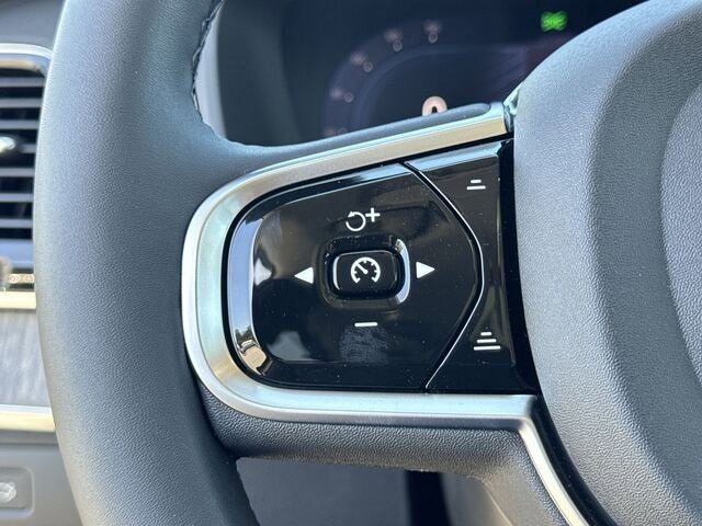 New 2024 Volvo XC90 B6 Ultimate w/ Protection Package Premier image 9