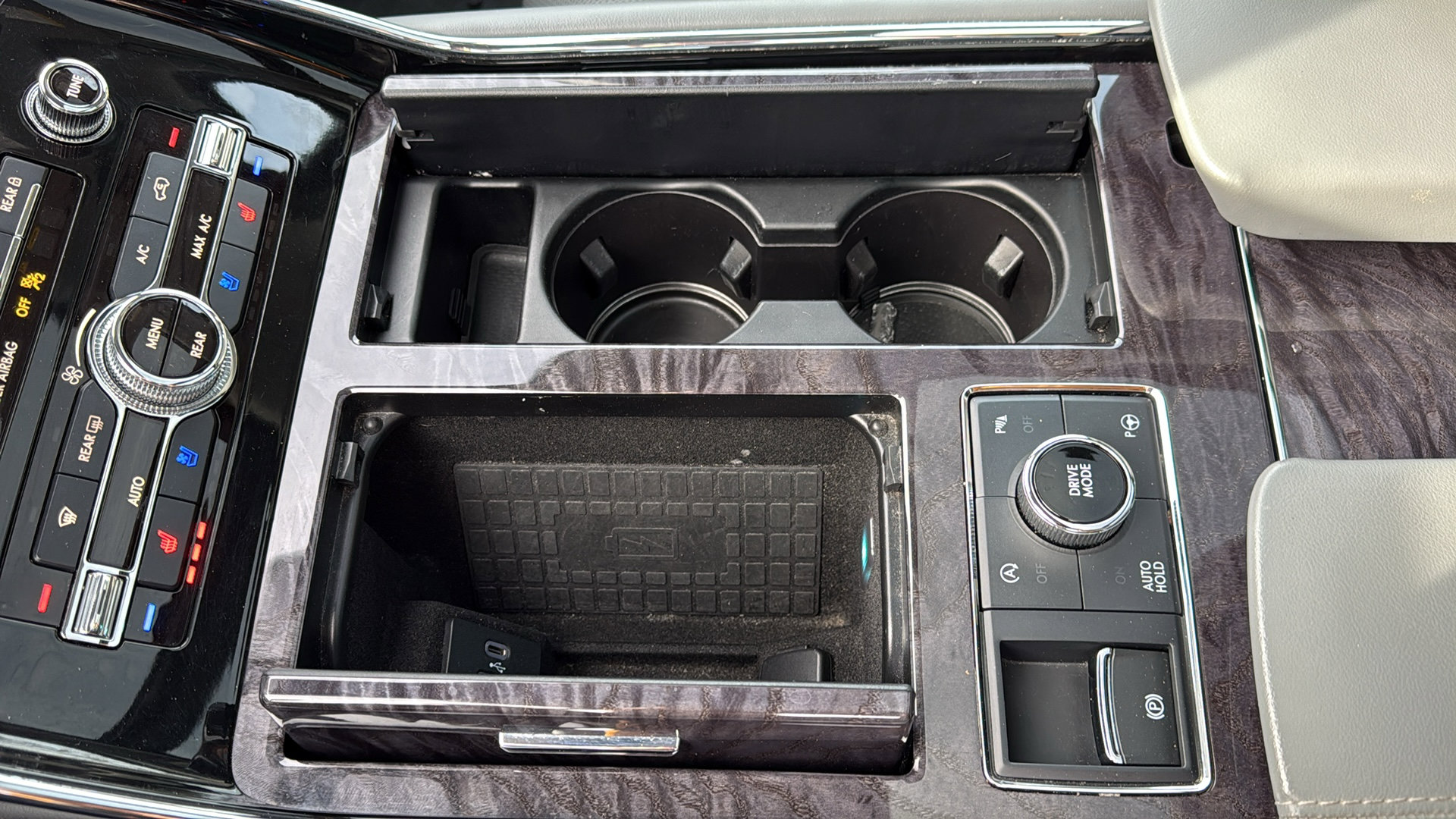 Used 2020 Lincoln Navigator L Reserve w/ Luxury Package image 21