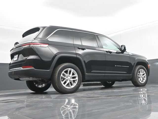 Used 2024 Jeep Grand Cherokee Laredo X AWD/4WD image 45