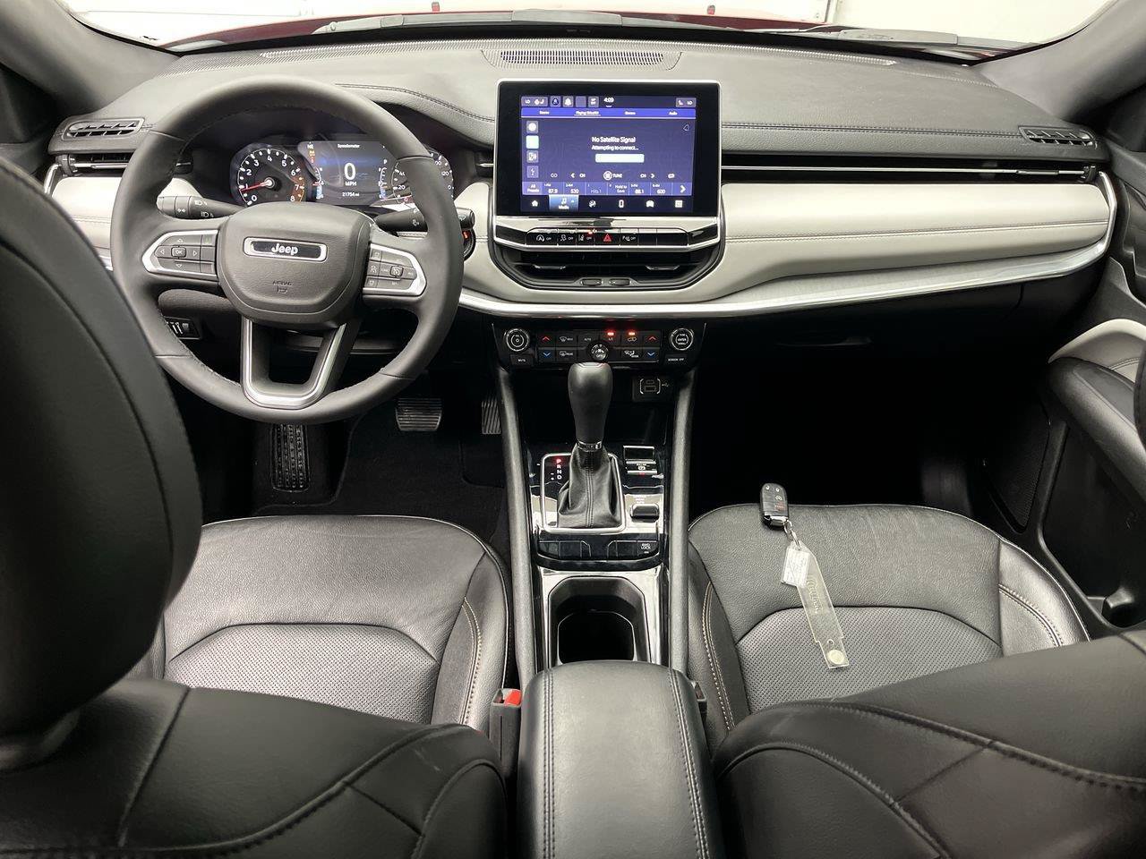 Used 2023 Jeep Compass Limited AWD/4WD image 4