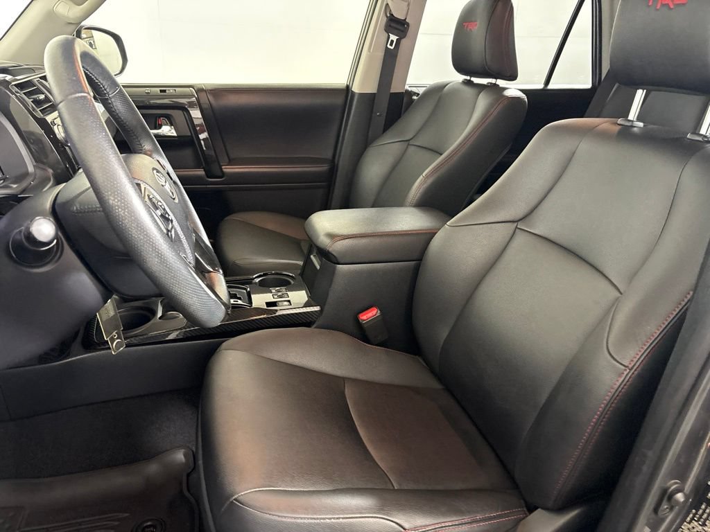 Used 2019 Toyota 4Runner TRD Off-Road Premium AWD/4WD image 19
