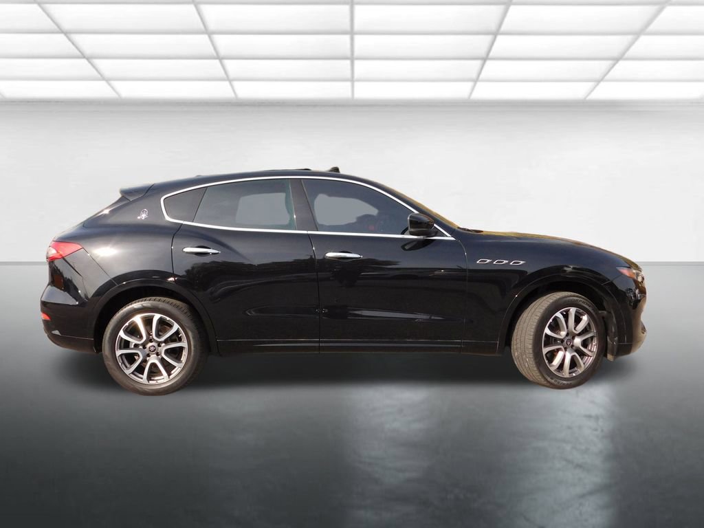 Used 2019 Maserati Levante image 4