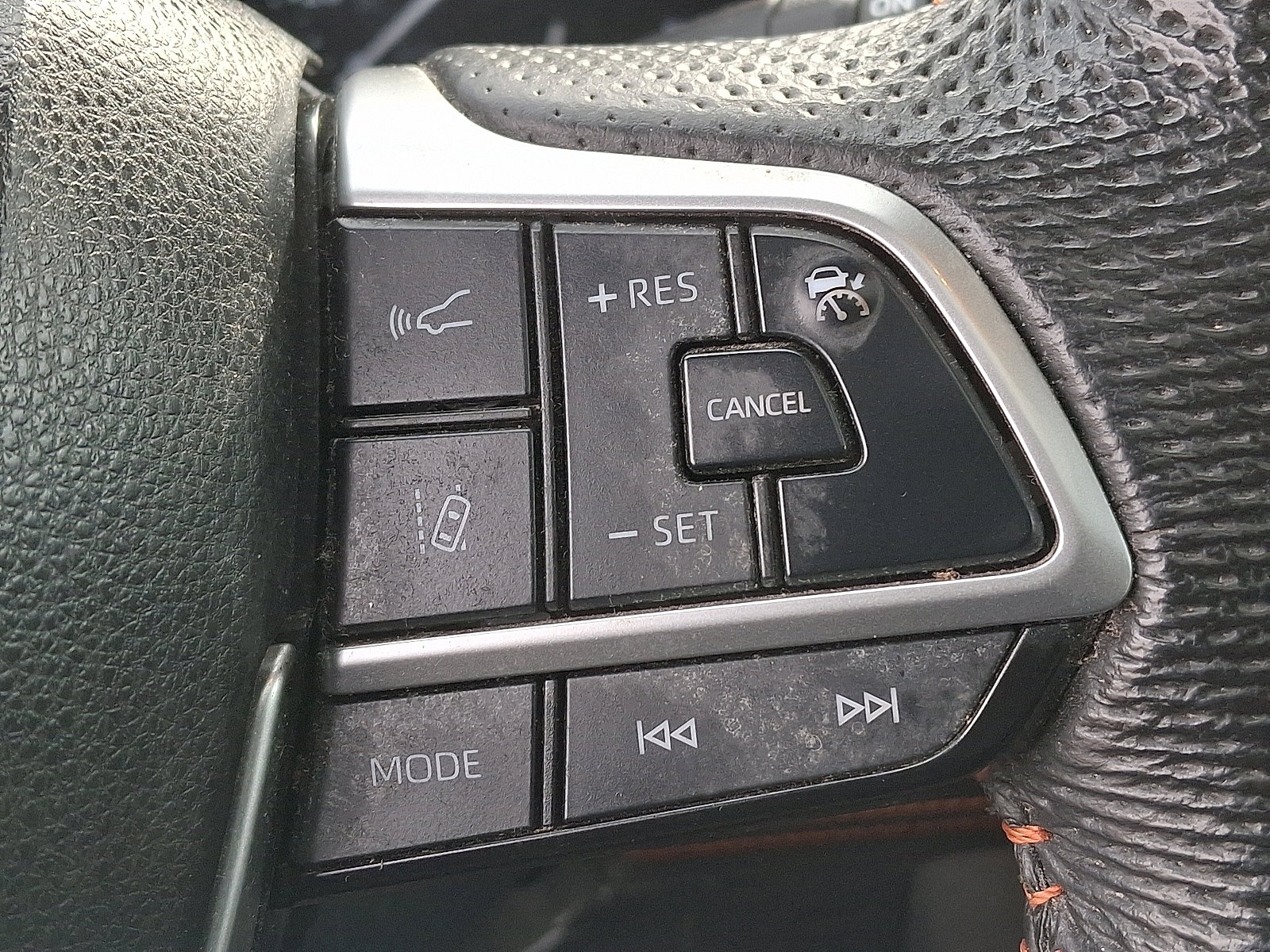 Certified 2024 Toyota Sienna XSE w/ XSE Plus Package image 24