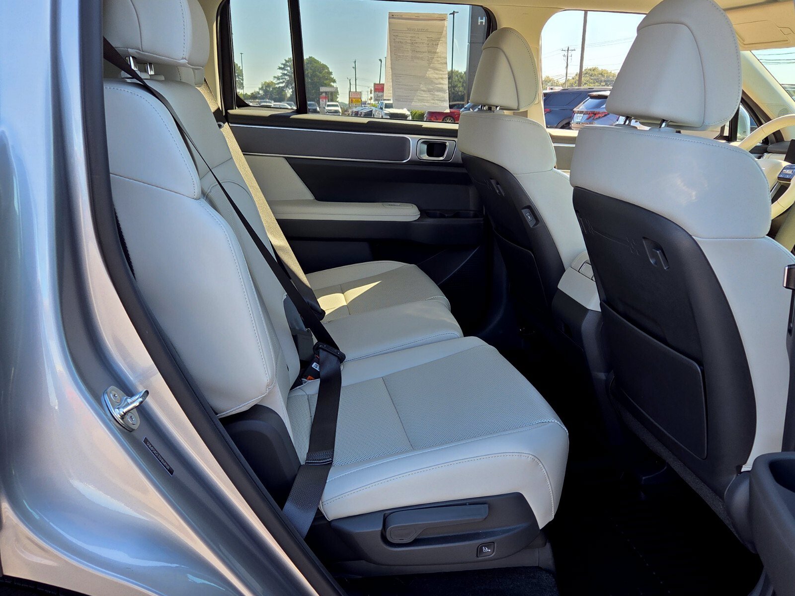 Certified 2025 Hyundai Santa Fe SEL FWD image 15