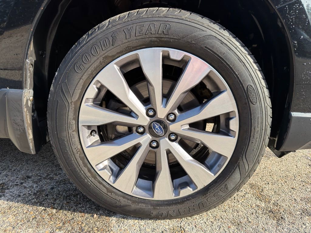Used 2017 Subaru Outback 3.6R Touring image 8