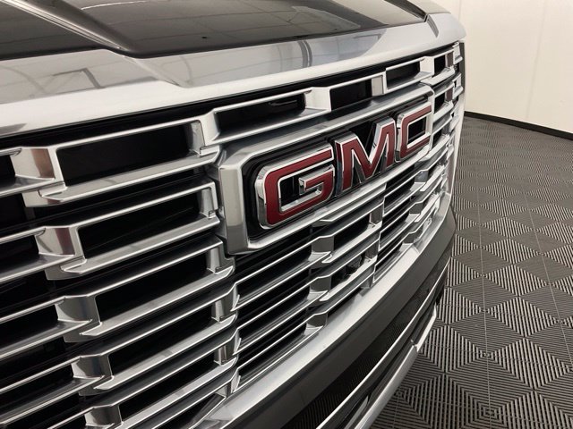New 2026 GMC Yukon Denali w/ Denali Reserve Package AWD/4WD image 10