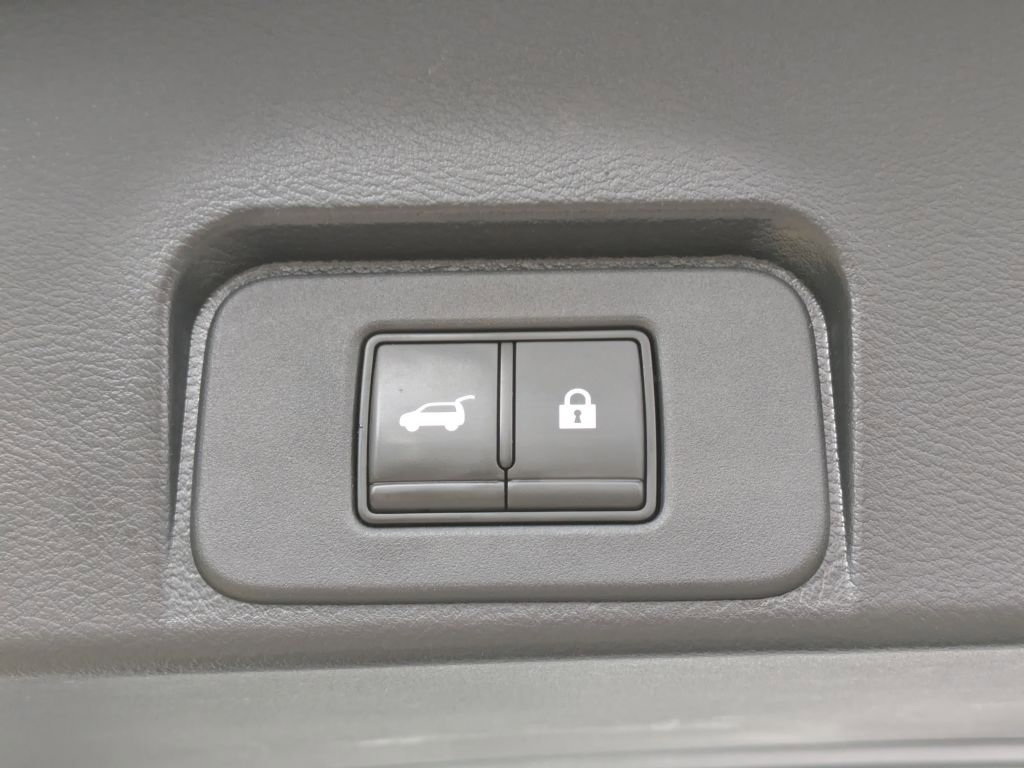 Used 2022 Nissan Rogue SL w/ SL Premium Package image 35