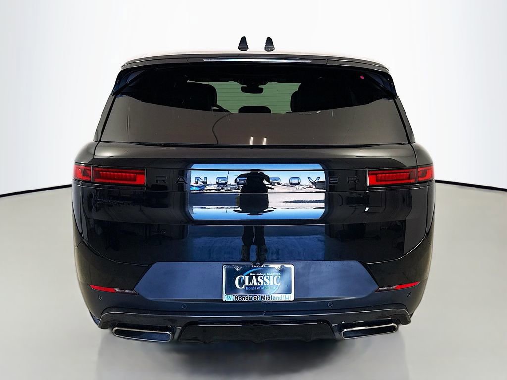 Used 2025 Land Rover Range Rover Sport SE image 6