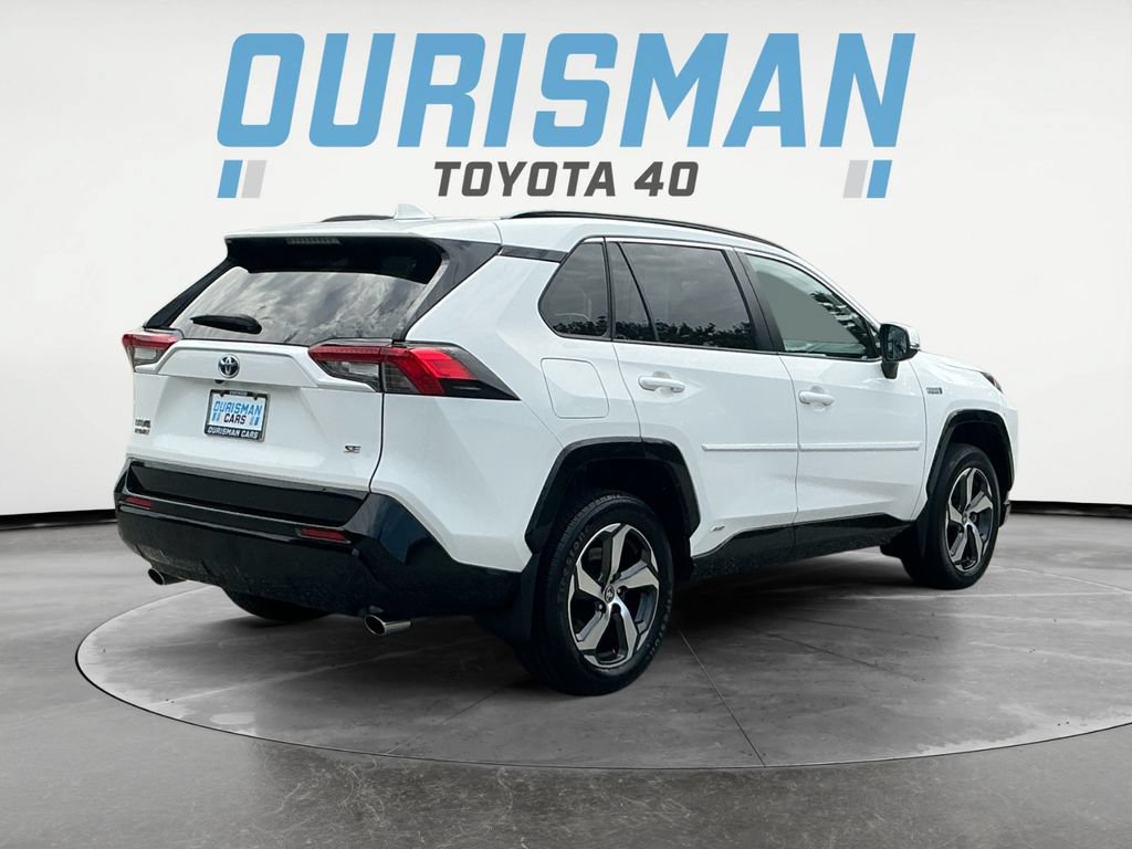 Used 2024 Toyota RAV4 SE w/ Weather & Moonroof Package AWD/4WD image 7