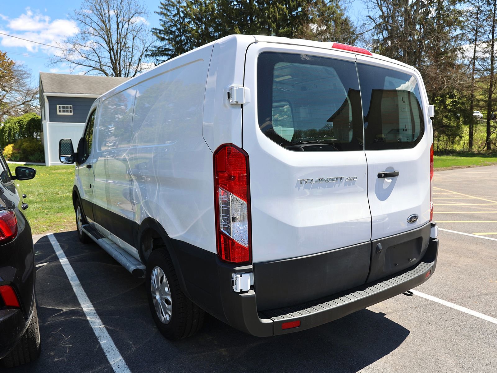 Used 2024 Ford Transit 250 Low Roof w/ Exterior Upgrade Package RWD image 4