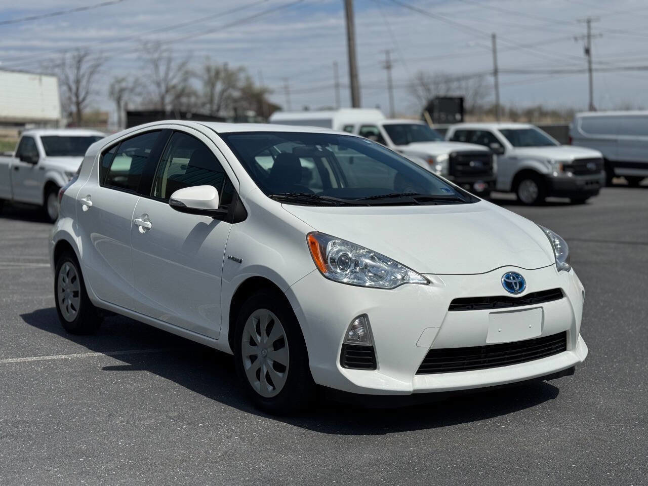 Used 2012 Toyota Prius C Three FWD image 3