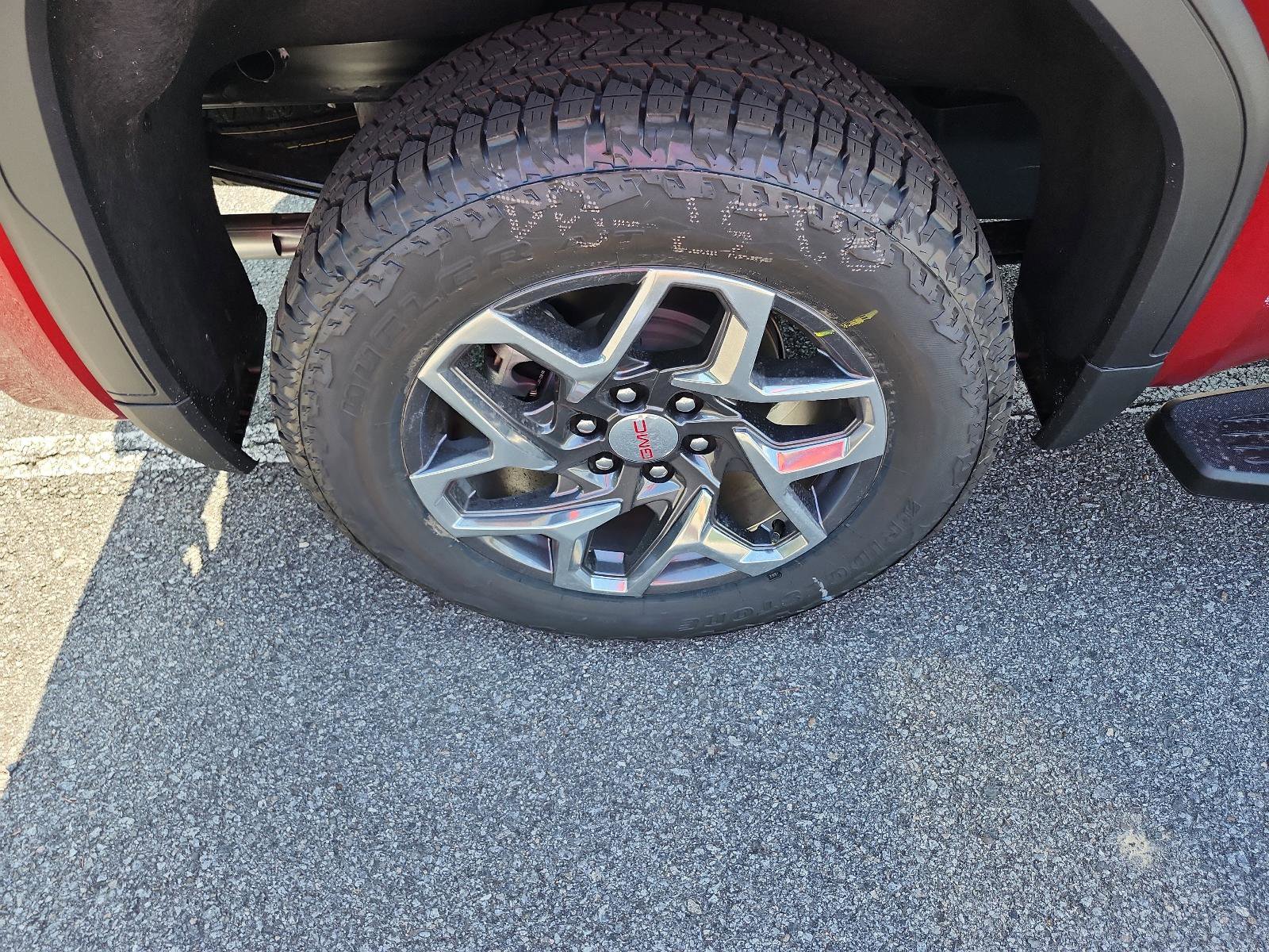 New 2026 GMC Sierra 1500 SLT w/ SLT Premium Package image 6