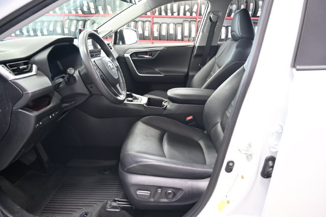 Used 2023 Toyota RAV4 Limited AWD/4WD image 10