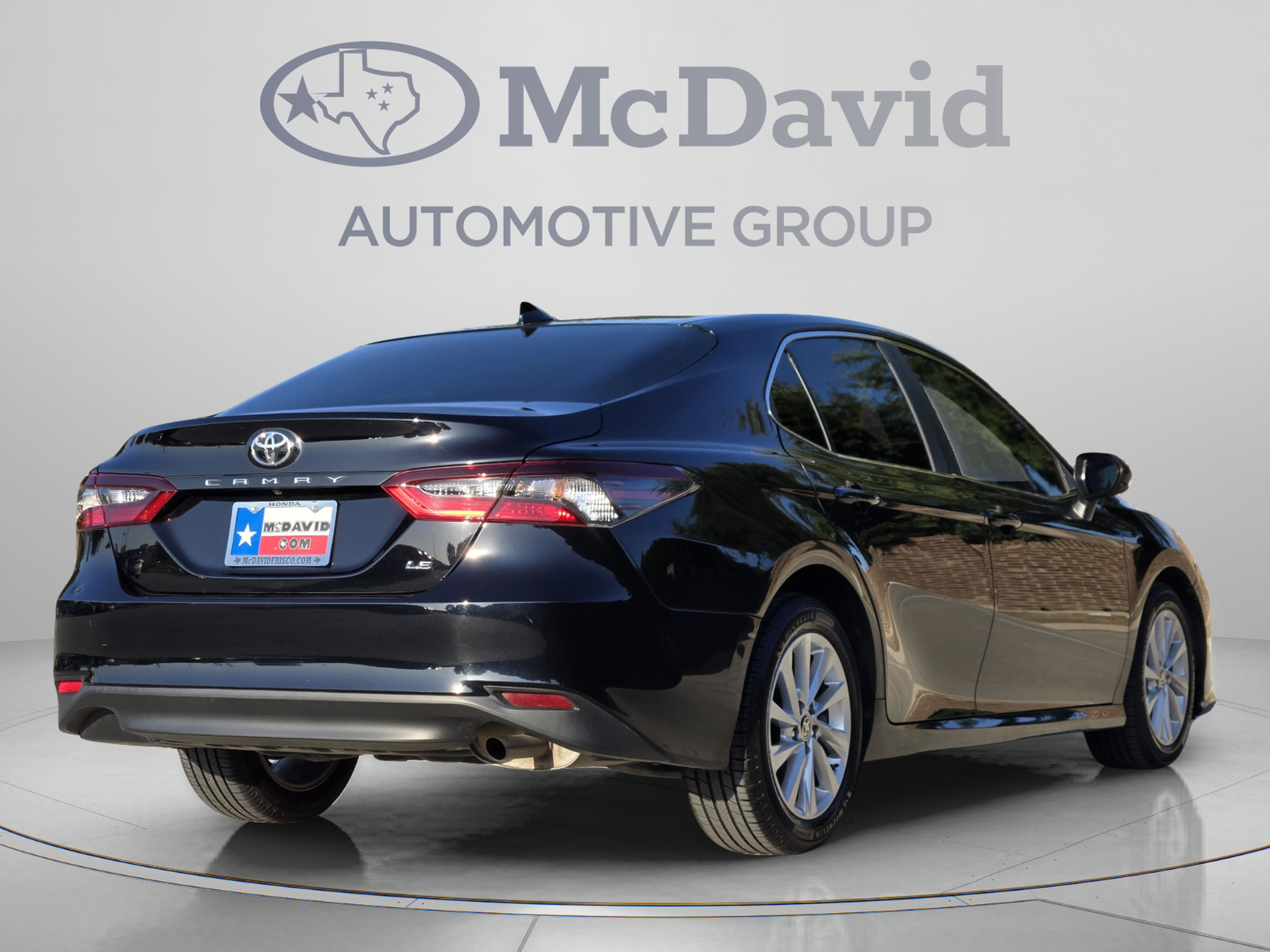 Used 2021 Toyota Camry LE FWD image 6