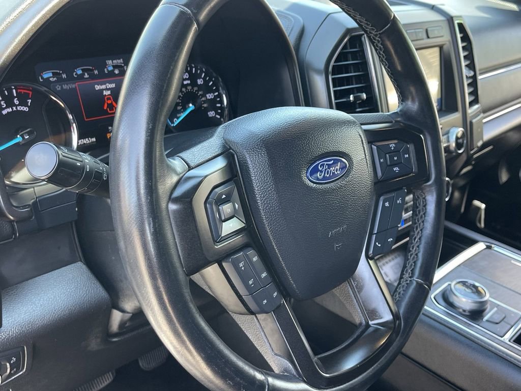 Used 2020 Ford Expedition Limited image 24