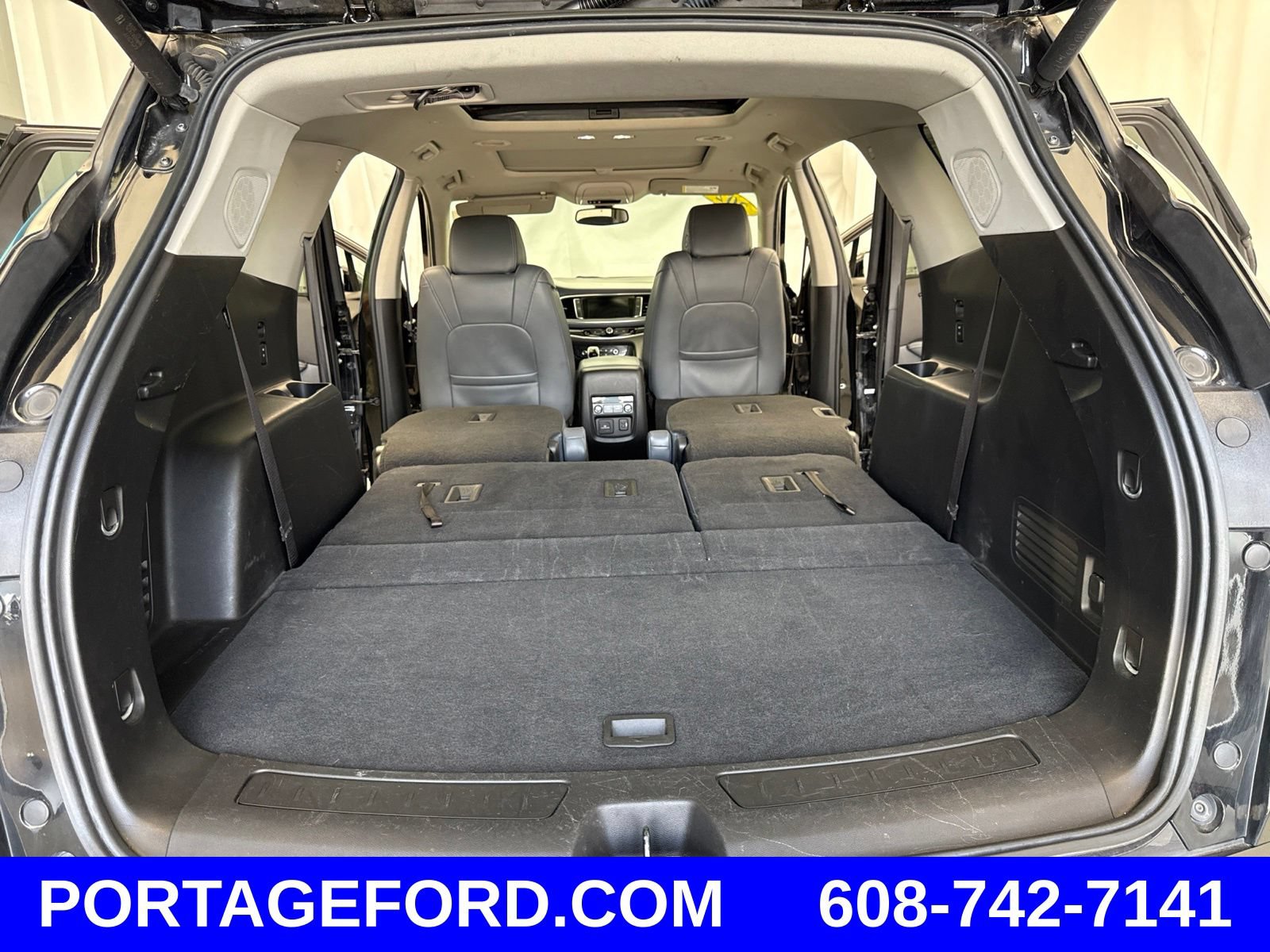 Used 2020 Buick Enclave Essence w/ Sound and Sites Package AWD/4WD image 40
