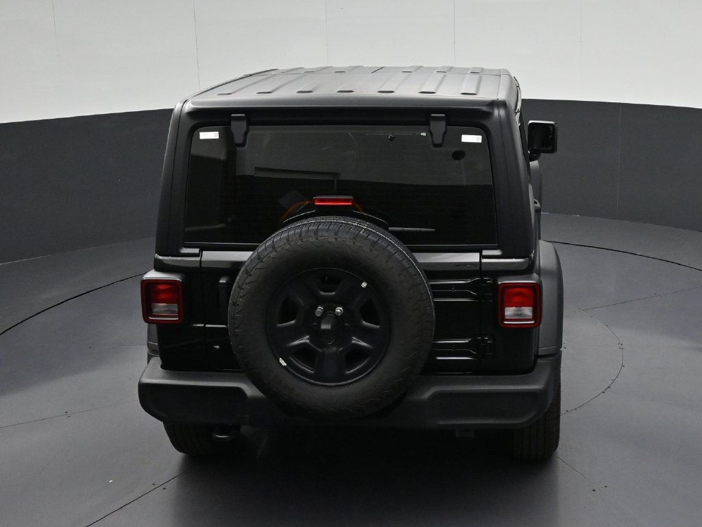Used 2026 Jeep Wrangler Sport AWD/4WD image 16