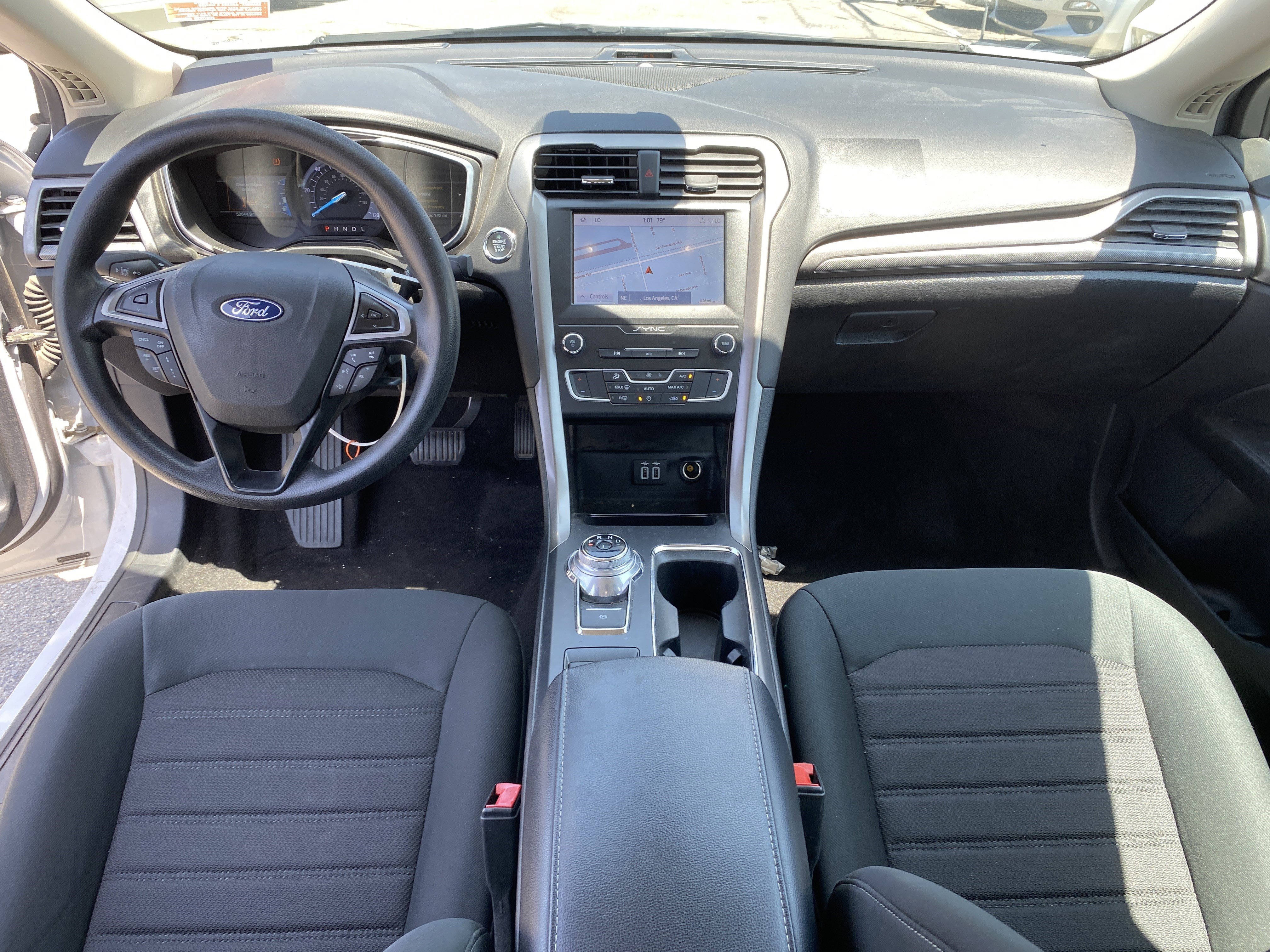 Used 2019 Ford Fusion SE FWD image 19