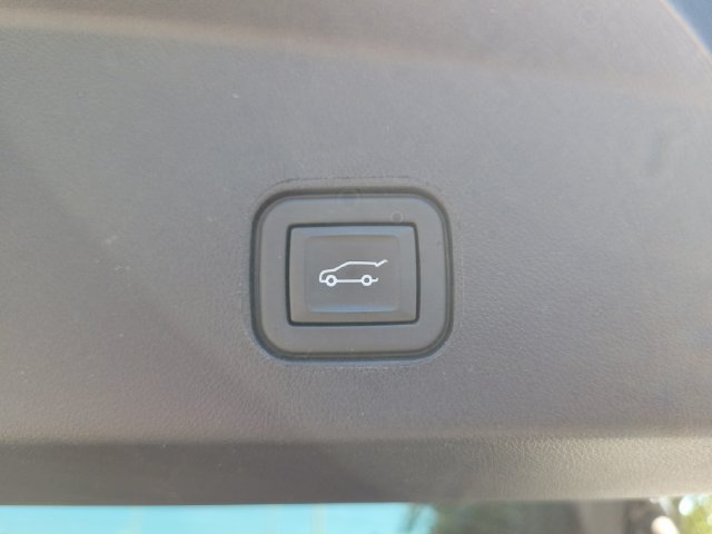 Certified 2024 Cadillac Lyriq Sport AWD/4WD image 18