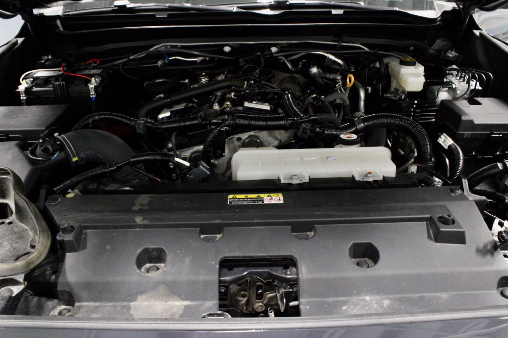 Used 2025 Toyota Tacoma TRD Sport AWD/4WD image 16