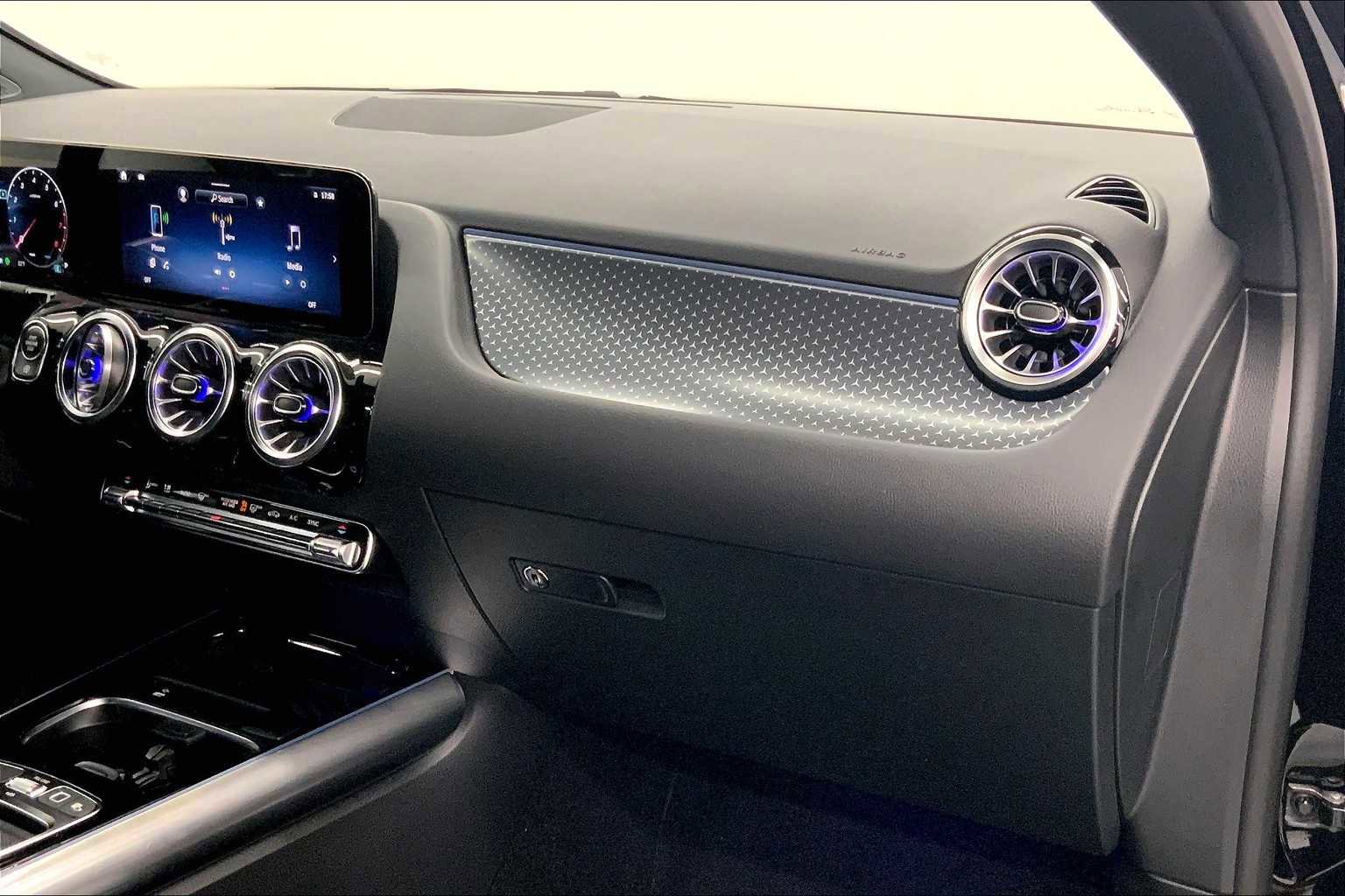 New 2026 Mercedes-Benz GLA 250 GLA 250 image 27