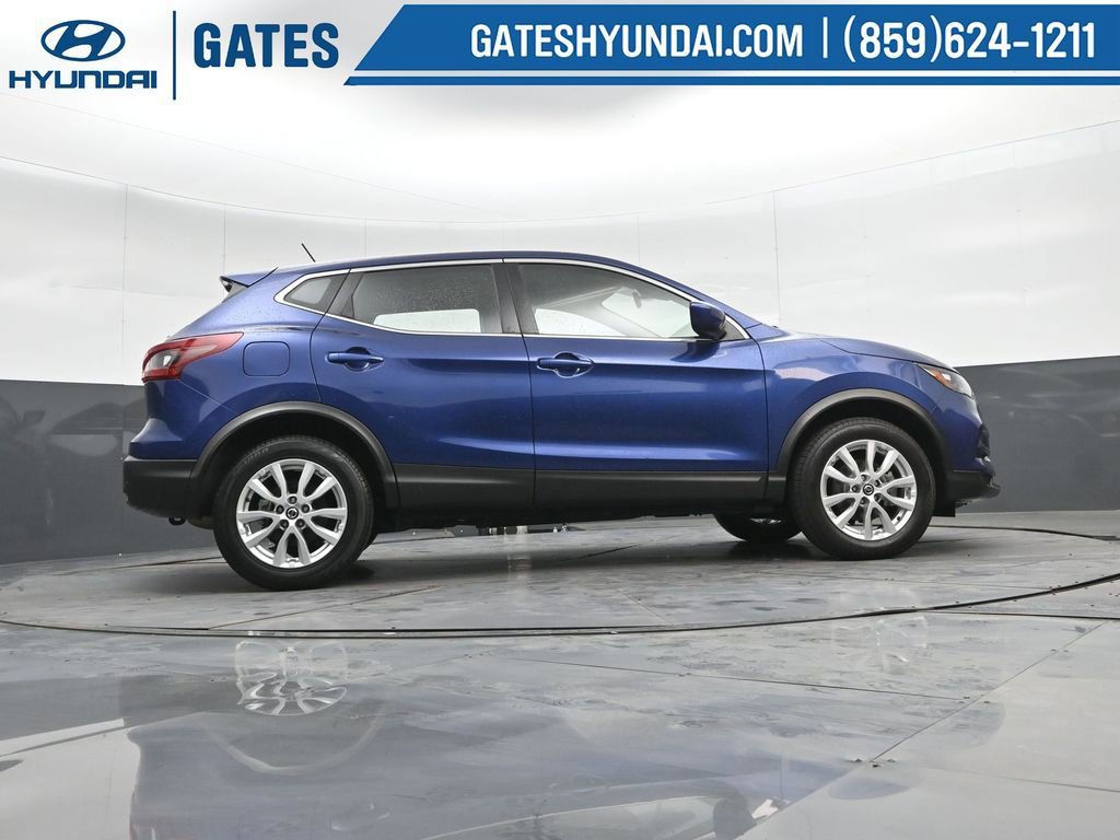 Used 2022 Nissan Rogue Sport S image 32