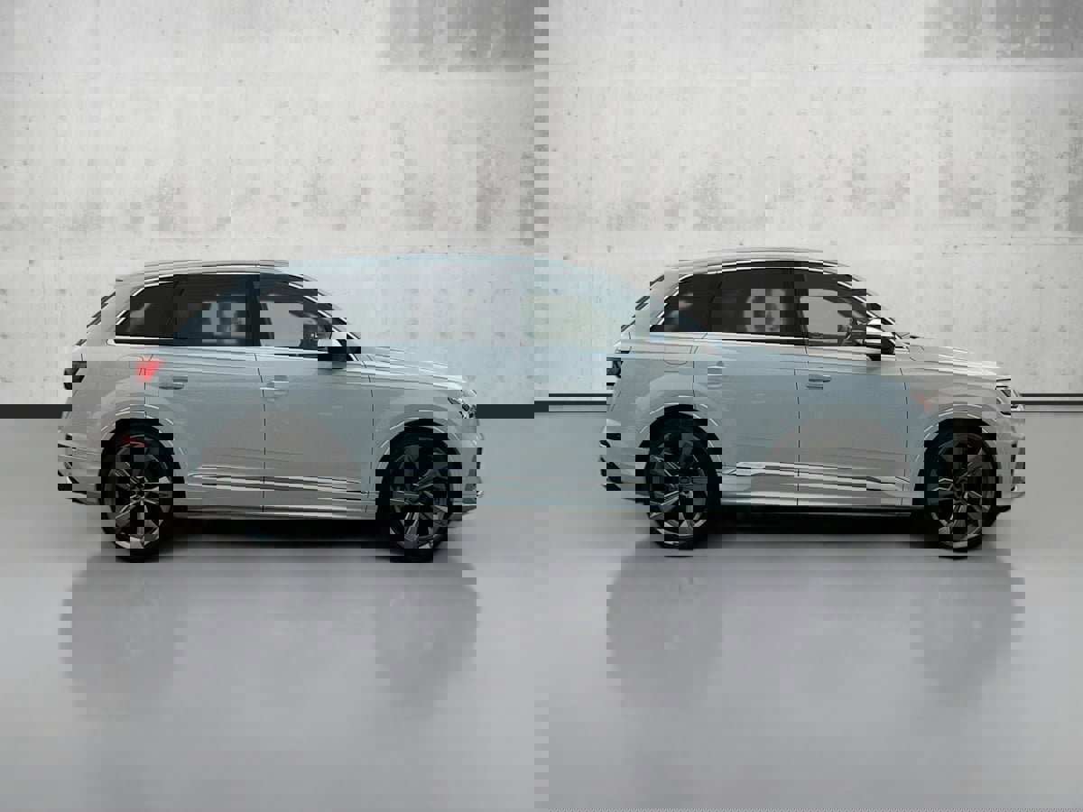 Used 2023 Audi SQ7 Premium Plus w/ Towing Package image 8