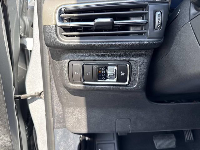 Used 2023 Lincoln Corsair Reserve w/ Equipment Group 202A image 30