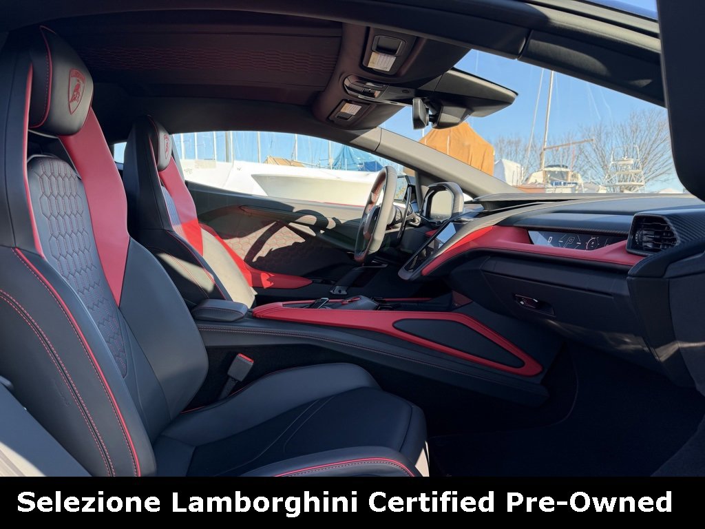 Used 2024 Lamborghini Revuelto image 34