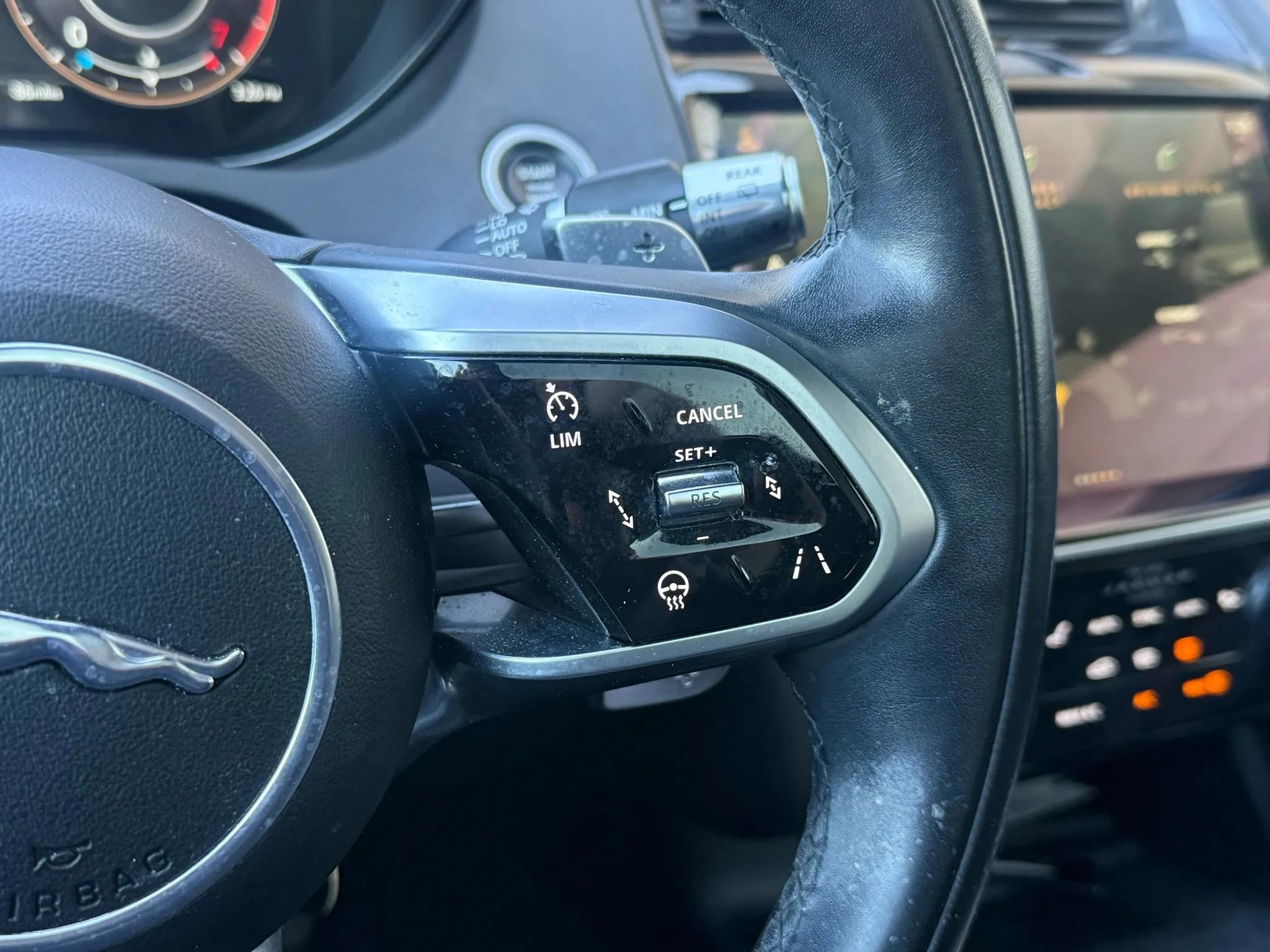 Used 2021 Jaguar E-PACE SE image 25