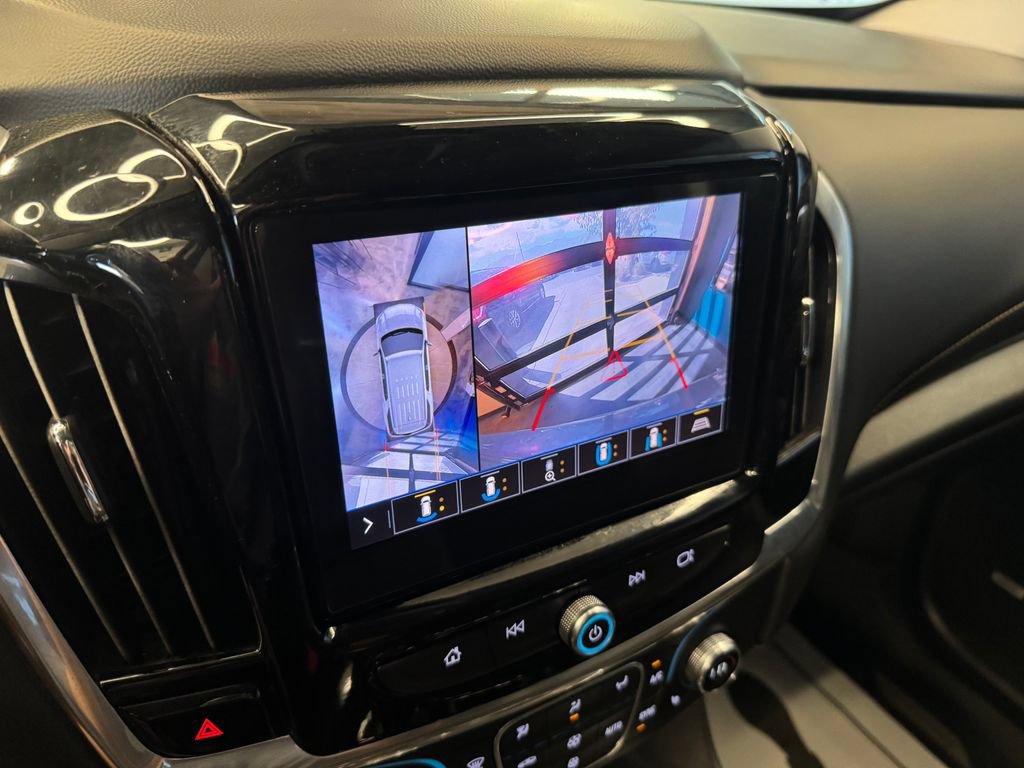 Used 2020 Chevrolet Traverse RS AWD/4WD image 14